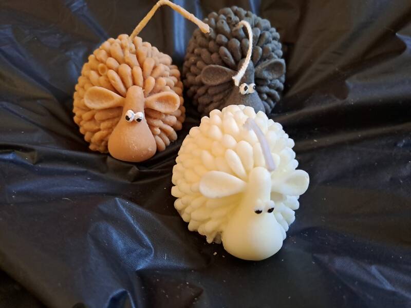 Schaap kaars- decoratie – handmade -100%koolzaadwas