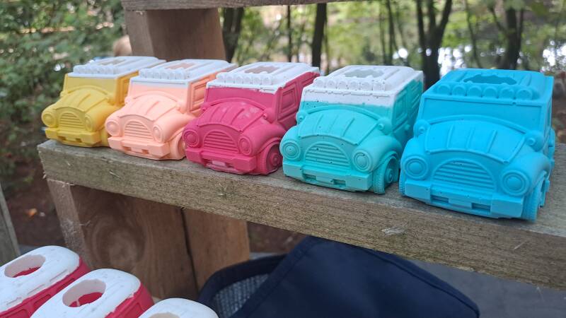 Terreinwagen kandelaar -handgemaakt van jesmonite