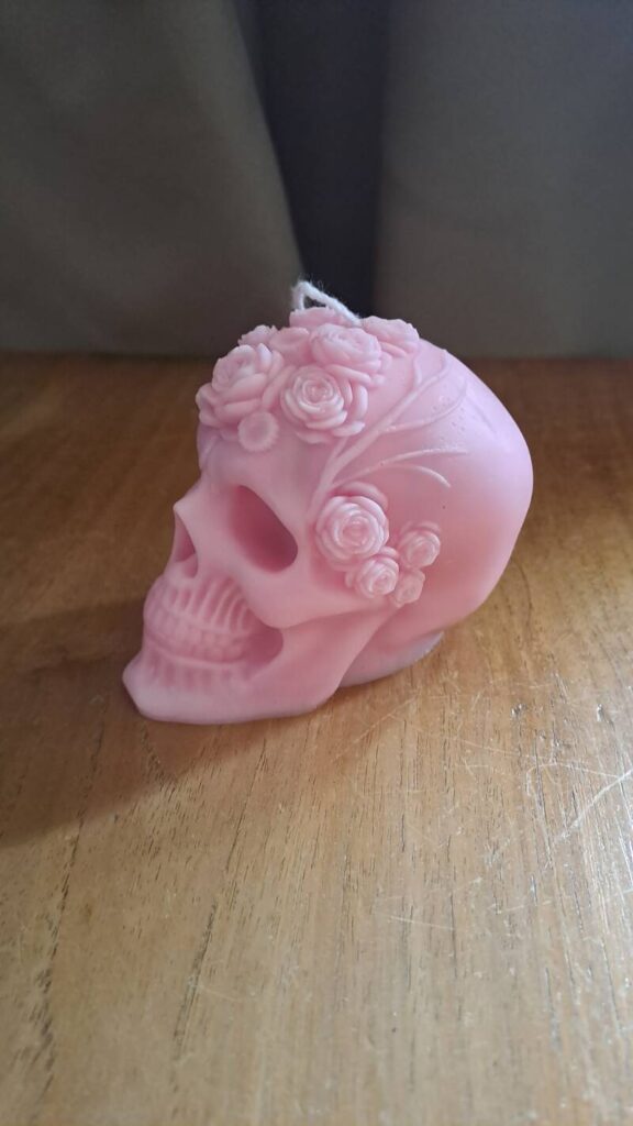 Skull doodshoofd kaars met bloemen - schedel decoratie - Afbeelding 6