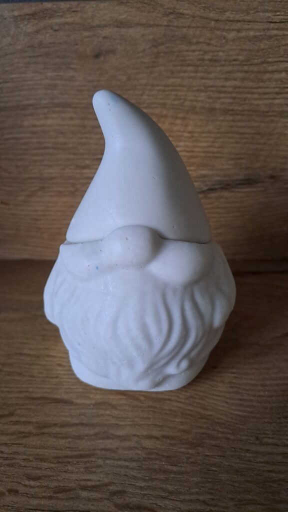 Handgemaakte Gnoom / Kabouter van Jesmonite